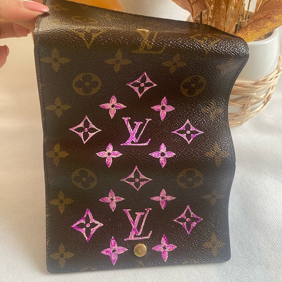 Authentic Lv monogram tresor wallet / custom hand painted and sealed. - Picture 2 of 10